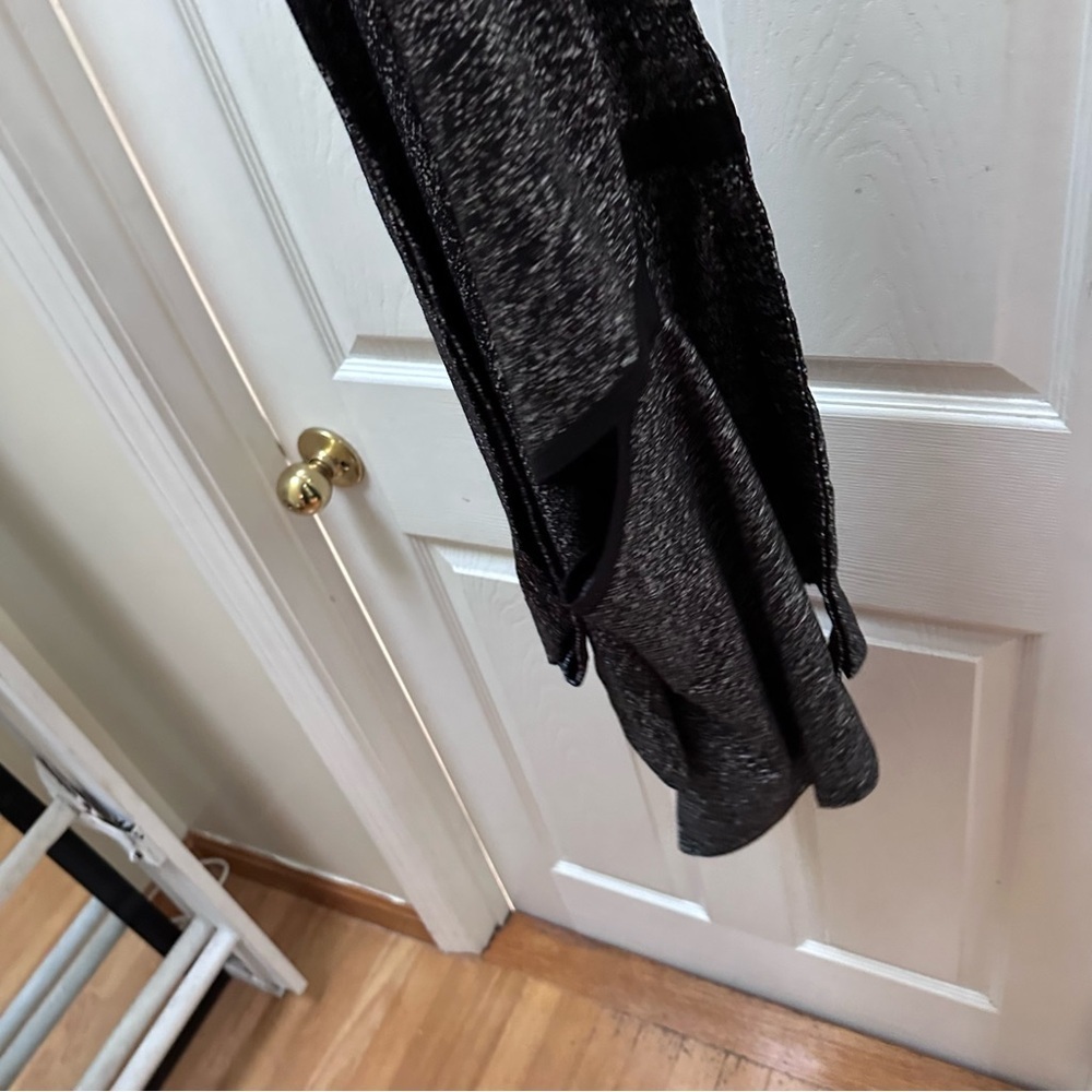 Lululemon Vinyasa Wrap Running Luon Jacquard Black White gray Black scarf - Picture 4 of 7
